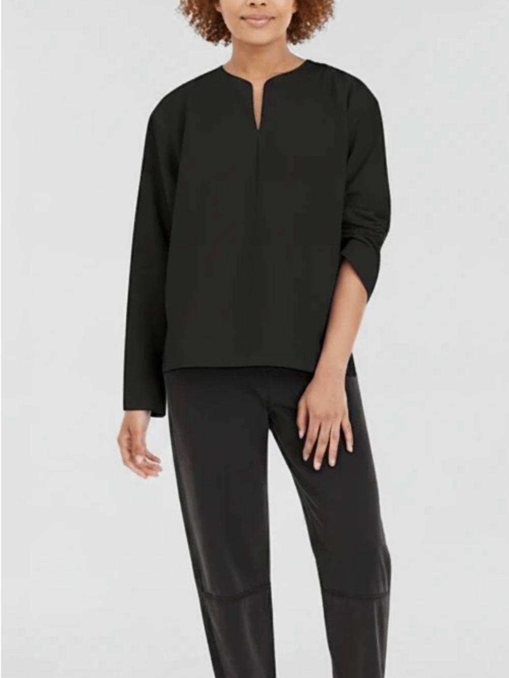 Zara Women’s Black Solid V-Neck Long Sleeve Pullover Blouse M  B-ZR001